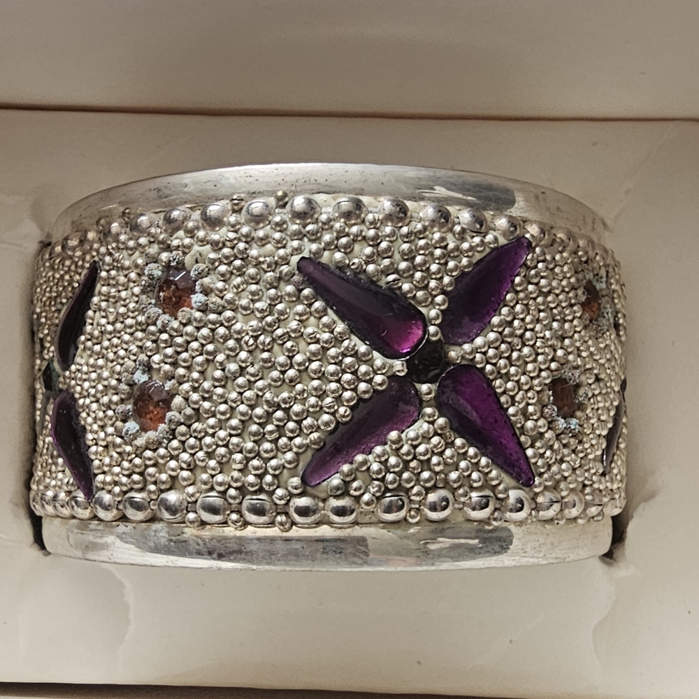 4 PIER 1 IMPORTS JEWELED SILVER PLATED ROUND NAPKIN RINGS - Picture 5 of 8